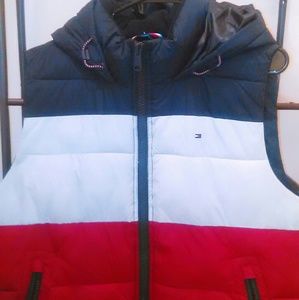 New with tags. Men's Tommy Hilfiger Vest with hood